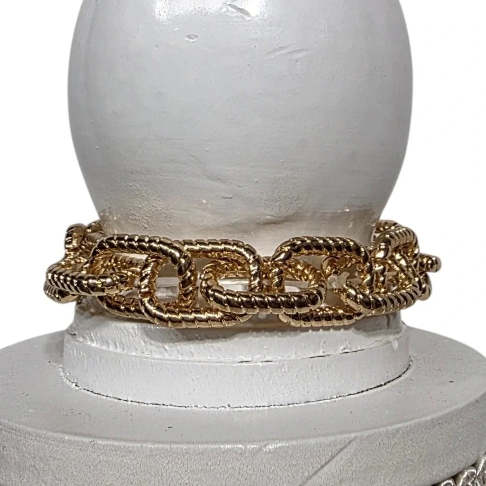 Unbranded Bracelet Women OS Gold Chunky Textured Link Statement Jewelry